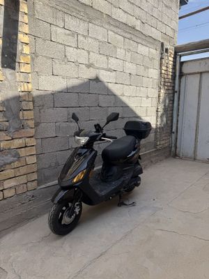 Skutor bez probeg salondan uyga