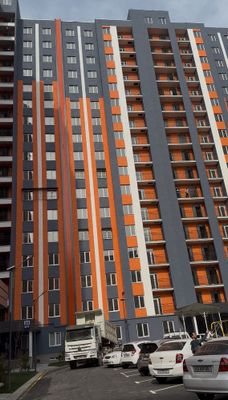Бектемир туманида Квартира сотилади новостройка ремонти билан