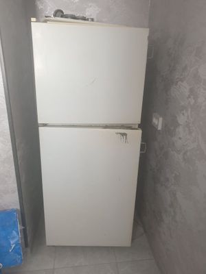 Холодильник двухкамерный .