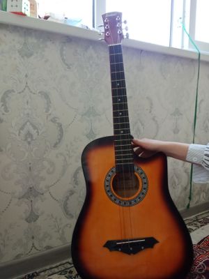 Gitara sotiladi yangi yaxshi ideal