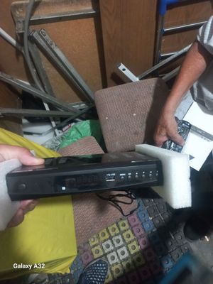 Тюнер продаю новый в упаковке