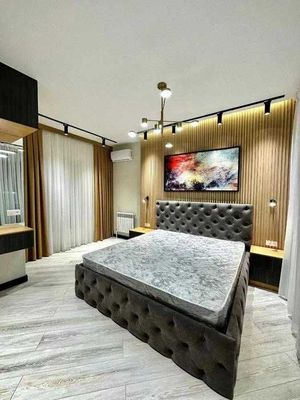 УСПЕЙТИ!! 2х ком квартира в Ул Шота Руставели Шикарный Ремонт! 985*