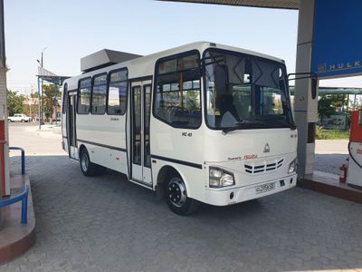 Avtobus isuzu Hc40