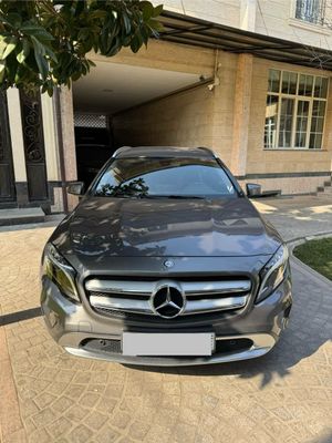 Mercedes-Benz GLA200