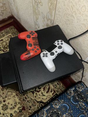 Ps 4 pro sotiladi 2 ta jistik bn