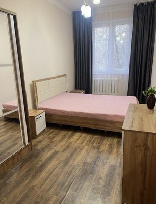 2х комнатная квартира на Художников. Метро БИЙ