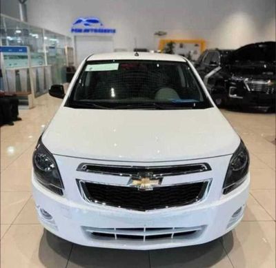 Chevrolet Cobalt Midnight 2025