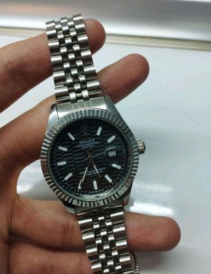 Rolex soati narxi kelishtirib beriladi