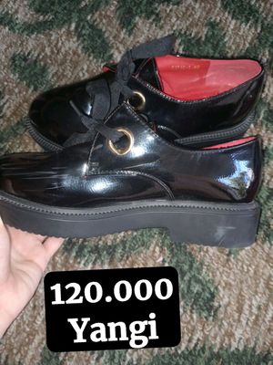 ayollar oyoq kiyimi