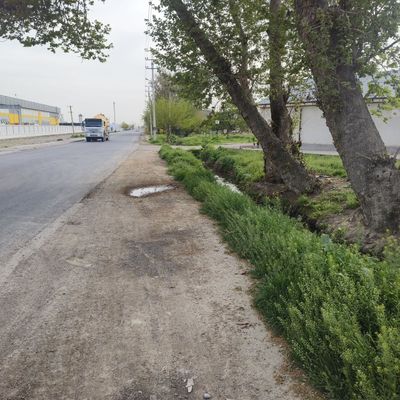 Yer sotiladi yangi xayot tarafda