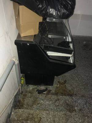 Xaladilnik sotiladi srochna ishlab turipti zavod