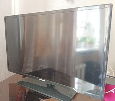 32" SAMSUNG UE32EH4000 в отличном состоянии по низкой цене!