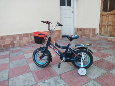 Bolalar velosipedi sotiladi.