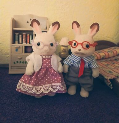 Sylvanian Families бабушка с дедушкой кролики