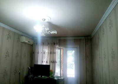 qoraqmish 2/1 da 2 xona hamma sharoiti bor 350 y.e