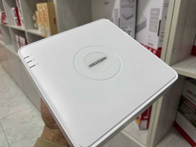 Сетевой видеорегистратор Hikvision DS-7108NI-Q1