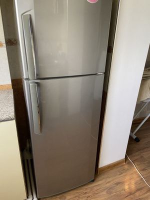 LG б/у холодильник прожается