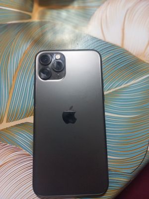 Iphone 11 pro sotiladi srochna