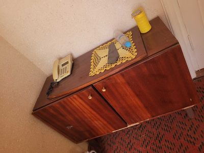 Книжный стол лакированный