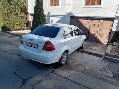 Нексия 3 сотилади