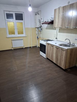 Ижарага уй берилади келес раддом куча 4 хона 300& ойла боллар кизл