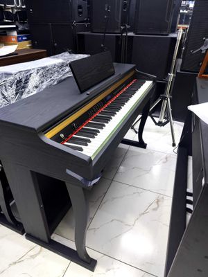 Цифровое пианино piano BLANTH 8808. Pianino