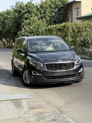 Продаётся Kia Carnival (Кия Карнивал)состояние отличное