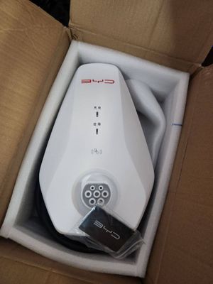 Продается оригинальная 7 квт зарядка для Byd