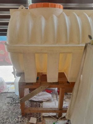 Продается емкост для воды (1000 л) с поставкой