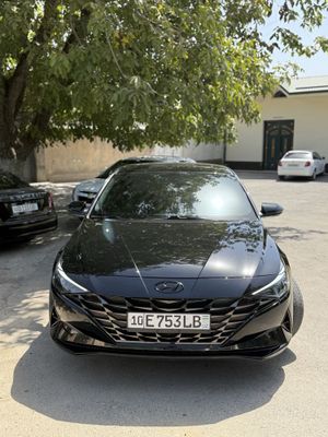 Hyundai Elantra 1.6 Lyukli