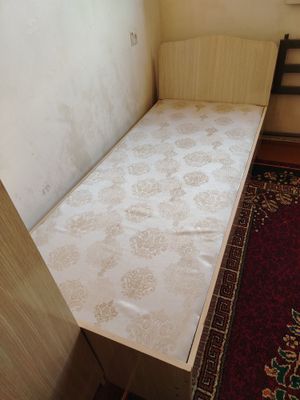 2ta divan bor , shkaf, 2ta tumba