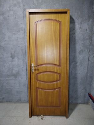 Двер, в хорошем состоянии, eshik yaxshi holatda
