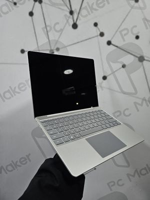Microsoft Surface Go