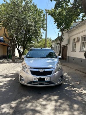 Spark 2014 M/T Kraska top toza ideal moshina