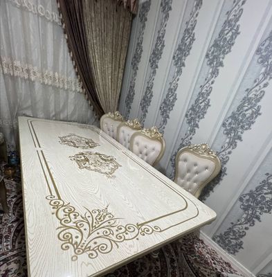 Srochna sotiladi xolati zor 350$ 10 talik stol stu