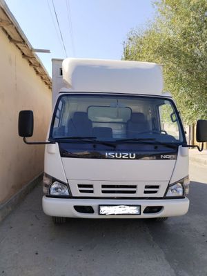Isuzu 2012 yil xolati zur
