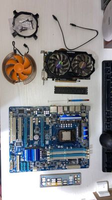 Komp kamlekt , cpu , gpu , ram , motherboard