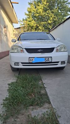Chevrolet Lacetti 1 позиция. Газ- бензин. 2010г.