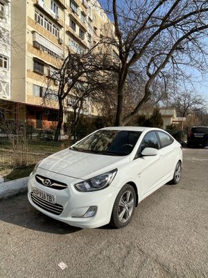 Hyundai accent oq rang