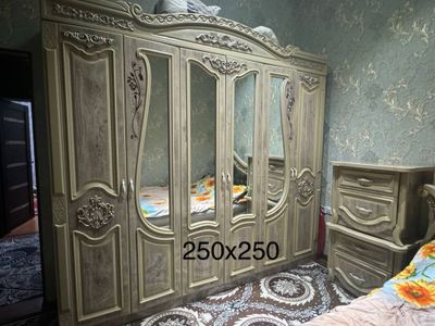 Spalniy mebel komplekt sotiladi