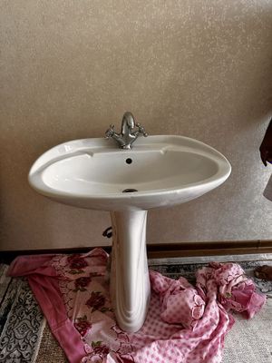 умивалник подходит для ванной комнати