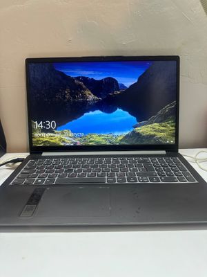 Notbook sotladi ideal