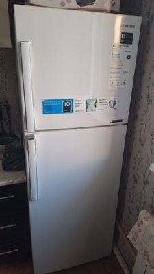 Холодильник Samsung