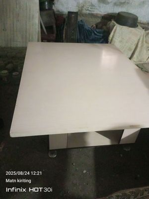 Ugaloy Stoli sotiladi