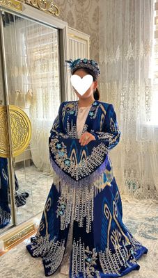 Синий Изящный Ансамбль В продажу