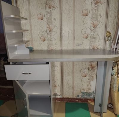 Стол для маникюра