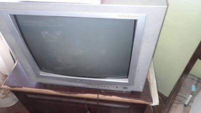 Televizor 2 ta 2 ta tuneri bilan