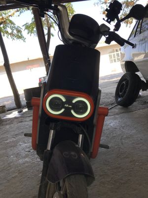 Skuter. Moto ? Sotiladi