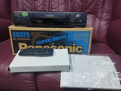 Видео магнитофон Panasonic SD320