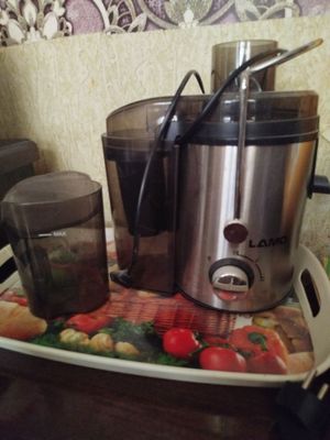 Продается соковыжималка